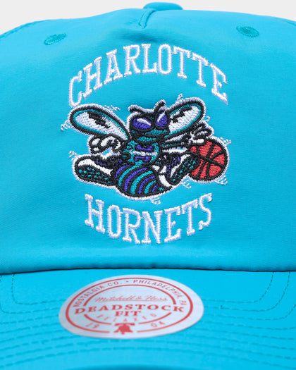 Mitchell & Ness Charlotte Hornets 'Nylon Hardwood Classics Logo' Deadstock Snapback Original Team Colours