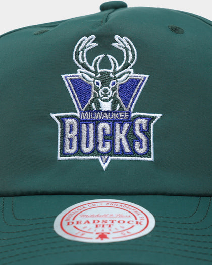 Mitchell & Ness Milwaukee Bucks 'Nylon Hardwood Classics Logo' Deadstock Snapback Original Team Colours