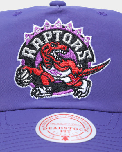 Mitchell & Ness Toronto Raptors 'Nylon Hardwood Classics Logo' Deadstock Snapback Original Team Colours