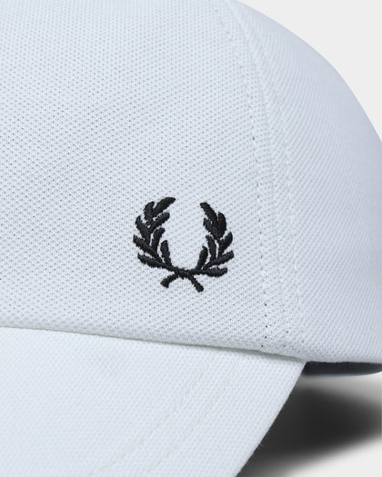Fred Perry Pique Classic Strapback Ecru