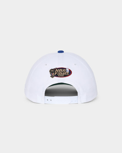 Mitchell & Ness '96 Chicago Bulls VS Seattle Sonics '1996 Bulls VS Sonics NBA Finals' Deadstock Snapback White