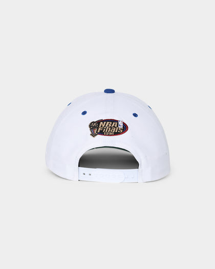 Mitchell & Ness '96 Versus '1996 Bulls VS Sonics NBA Finals' Deadstock Snapback White
