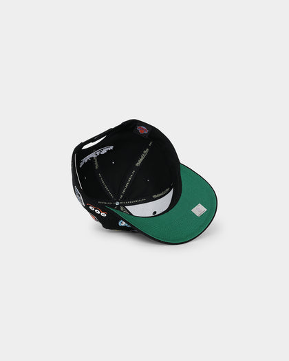 Mitchell & Ness New York Knicks 'Hand Drawn Doodle' Pro Crown Snapback Black