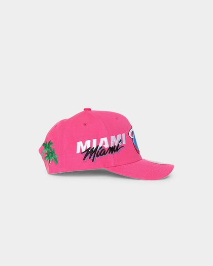 Mitchell & Ness Miami Heat 'Highway' Pro Crown Snapback Pink