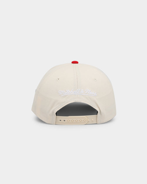 Mitchell & Ness Chicago Bulls Vintage White Script Wool Snapback Vintage White