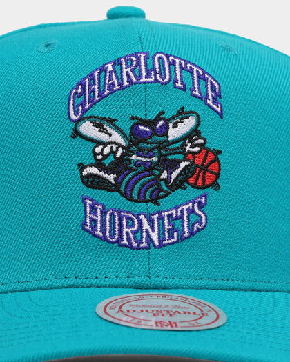 Casquette Adulte Team Hornets Noir, blanc et vert MITCHELL & NESS Casquette Adulte Team Hornets Noir, blanc et vert MITCHELL & NESS