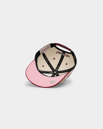 Mitchell & Ness Chicago Bulls 'Strawberry & Cream' Pro Crown Snapback Vintage White