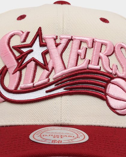 Mitchell & Ness Philadelphia 76ers 'Strawberry & Cream' Pro Crown Snapback Vintage White