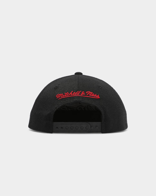 Mitchell & Ness Chicago Bulls Retro Stack Deadstock Snapback Black/OTC
