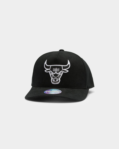 Mitchell & Ness Men's Chicago Bulls 'Hang Time' 110 Pinch Snapback Black