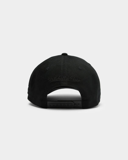 Mitchell & Ness Men's Chicago Bulls 'Hang Time' 110 Pinch Snapback Black
