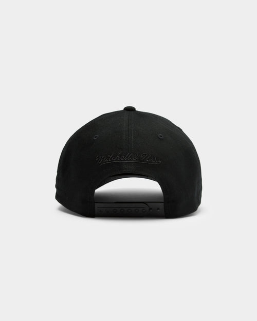 Mitchell & Ness Men's Chicago Bulls 'Hang Time' 110 Pinch Snapback Black