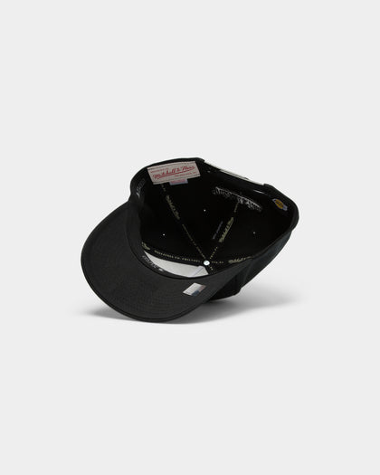 Mitchell & Ness Men's Chicago Bulls 'Hang Time' 110 Pinch Snapback Black