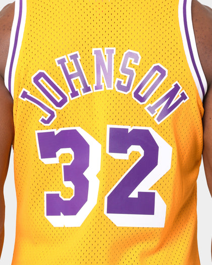 Mitchell & Ness Los Angeles Lakers Magic Johnson '84-'85 #32 Swingman Jersey Yellow