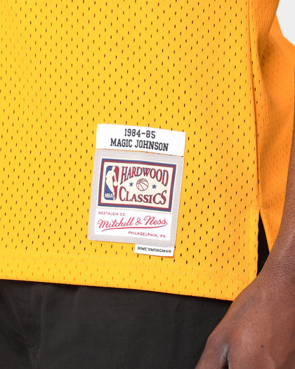 Mitchell & Ness Los Angeles Lakers Magic Johnson '84-'85 #32 Swingman Jersey Yellow