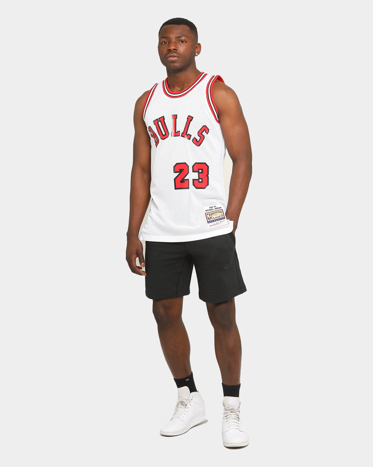Mitchell & Ness Authentic Chicago Bulls #23 84'-85' Michael Jordan