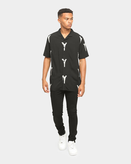 Carré Iron Lady Short Sleeve Button Up Black