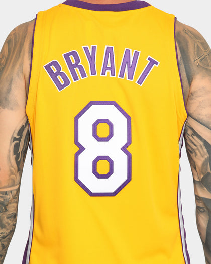 Mitchell & Ness Kobe Bryant NBA Finals '99-'00 #8 Authentic Los Angeles Lakers Jersey Yellow