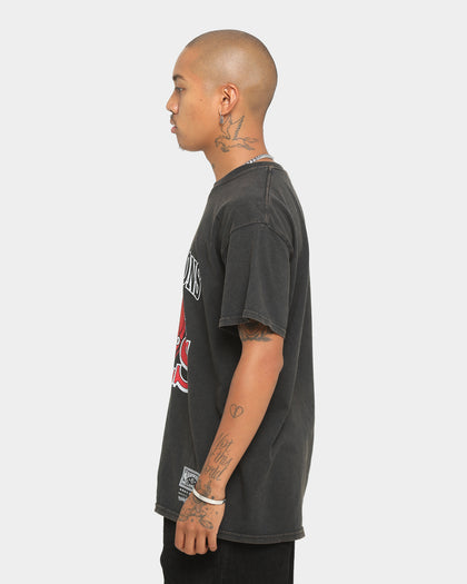 Mitchell & Ness Chicago Bulls World Champs Ball Vintage T-Shirt Vintage Black