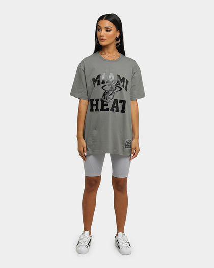 Mitchell & Ness Miami Heat Gun Metal Traditional T-Shirt Gunmetal