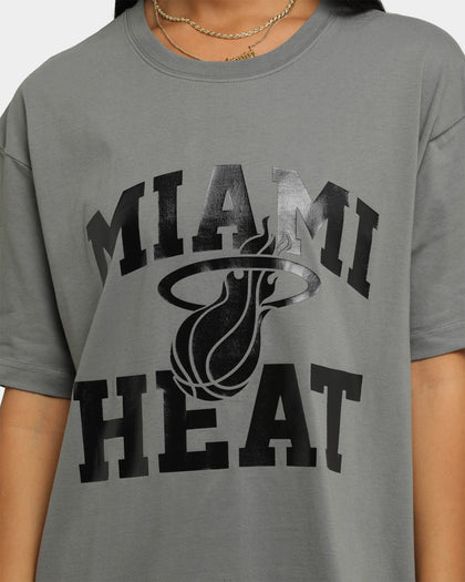 Mitchell & Ness Miami Heat Gun Metal Traditional T-Shirt Gunmetal