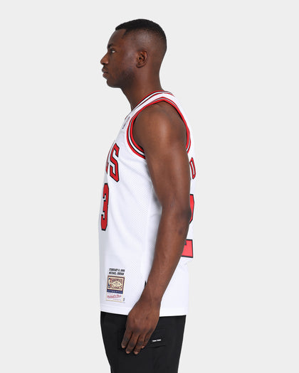 Mitchell & Ness Chicago Bulls Michael Jordan #23 Authentic NBA Jersey White
