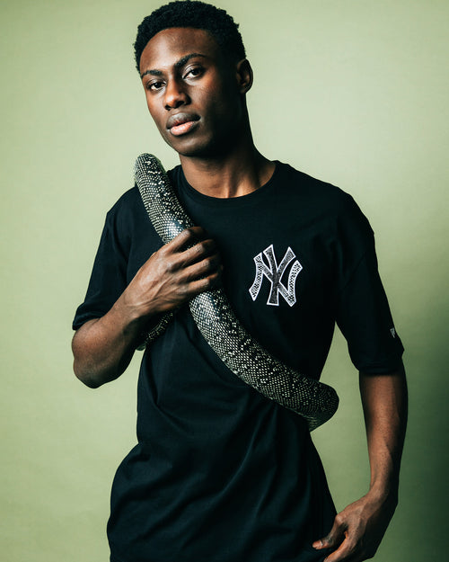 New Era New York Yankees Snake Oversized T-Shirt Black