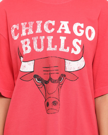Mitchell & Ness Chicago Bulls Oversized TM CLR Logo T-shirt Faded Red