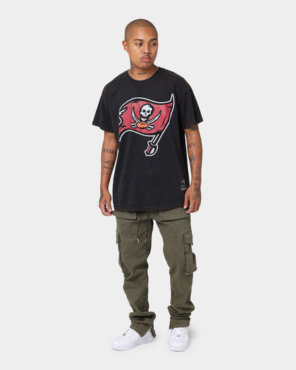 Mitchell and Ness Tampa Bay Buccaneers Oversized Extra Large Logo T-Shirt Vintage Black