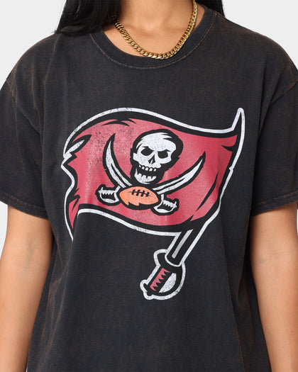Mitchell and Ness Tampa Bay Buccaneers Oversized Extra Large Logo T-Shirt Vintage Black