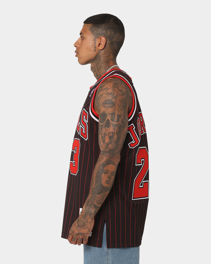 Mitchell & Ness Chicago Bulls Michael Jordan '95-'96 #23 Authentic Jersey Black