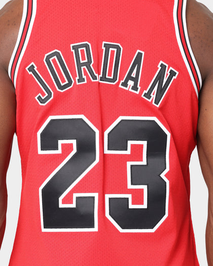 Mitchell & Ness Chicago Bulls Michael Jordan '95-'96 #23 Finals Authentic Jersey Red