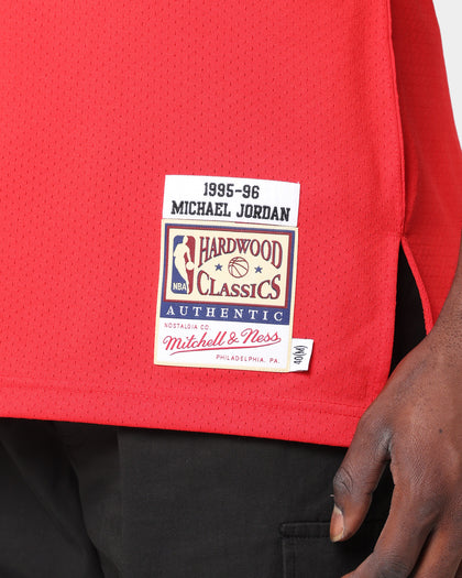 Mitchell & Ness Chicago Bulls Michael Jordan '95-'96 #23 Finals Authentic Jersey Red