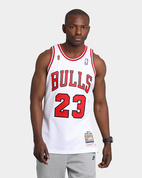 Mitchell & Ness Chicago Bulls Michael Jordan '95-'96 Finals Authentic Jersey White