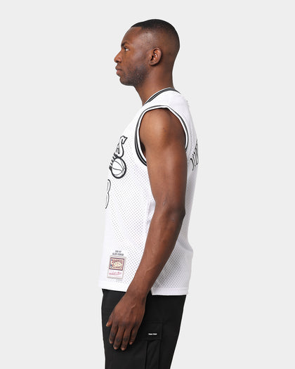 Mitchell & Ness Philadelphia 76ers Allen Iverson 1996-'97 #3 Swingman Jersey White