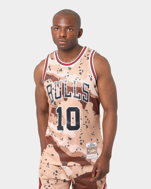 Mitchell & Ness Chicago Bulls B. J. Armstrong #10 '90-'91 Camo Ref Jersey Sand Camo