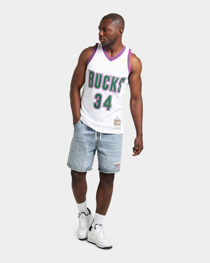 Mitchell & Ness Milwaukee Bucks Ray Allen #34 '96-'97 Swingman Jersey White