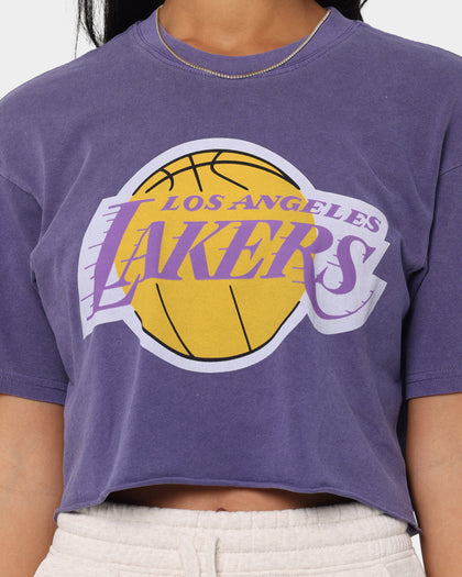 Mitchell & Ness Women's Los Angeles Lakers Play Clock Crop T-Shirt Purple