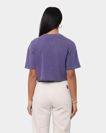 Mitchell & Ness Women's Los Angeles Lakers Play Clock Crop T-Shirt Purple