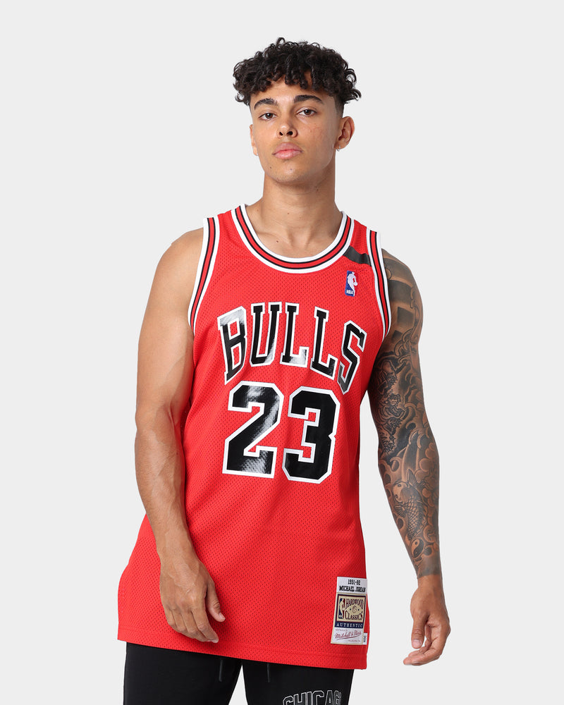 Mitchell & Ness Authentic Chicago Bulls Jordan 91-92 Jersey