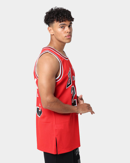 Mitchell & Ness Chicago Bulls Michael Jordan #23 '91-'92 Authentic Jersey Red