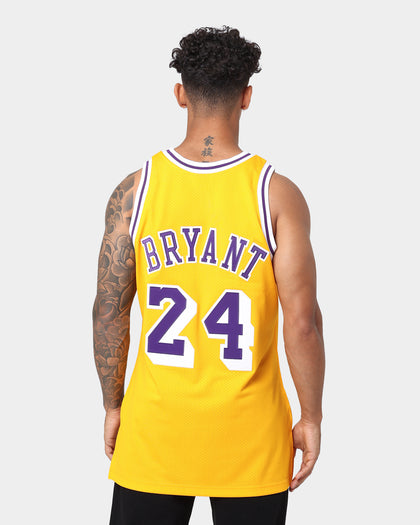 Mitchell & Ness Los Angeles Lakers Kobe Bryant #24 '07-'08 Authentic Jersey Yellow