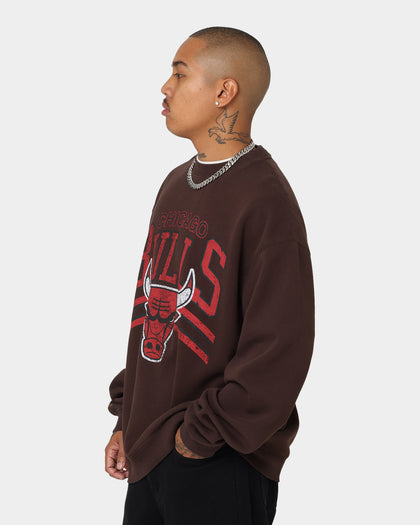 Mitchell & Ness Chicago Bulls Headline Crewneck Baroque Brown