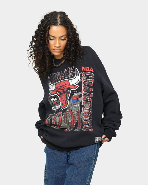 Mitchell & Ness Chicago Bulls Road to Victory Crewneck Faded Black