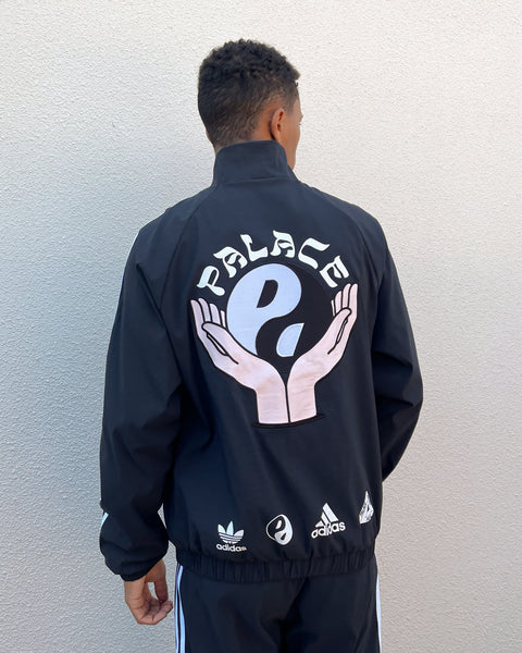 ADIDAS PALACE トライアングル ロゴ HOODY ALL BLACK 1484221_00.png.png
