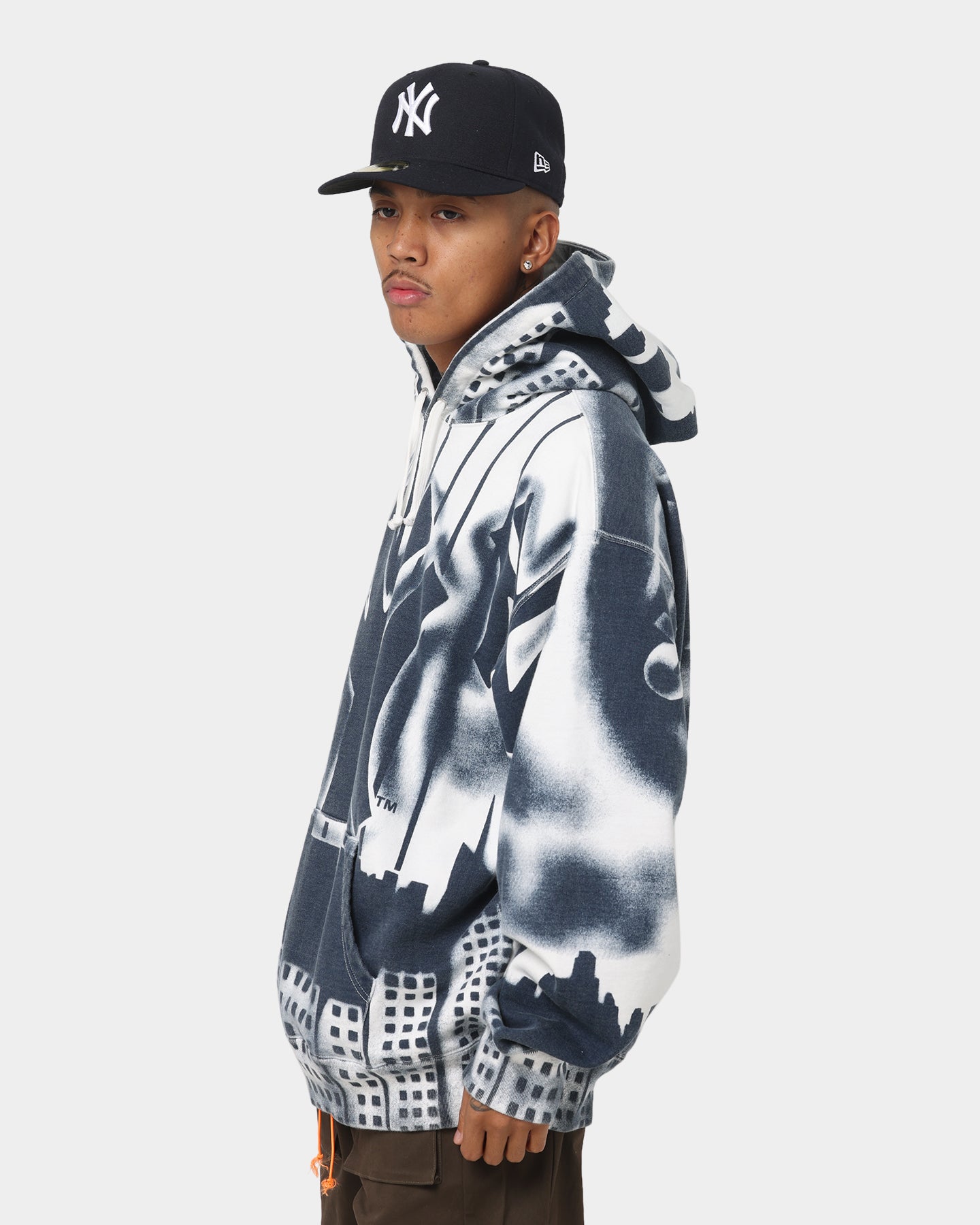 Supreme New York Yankees Airbrush Hood Sweatshirt White
