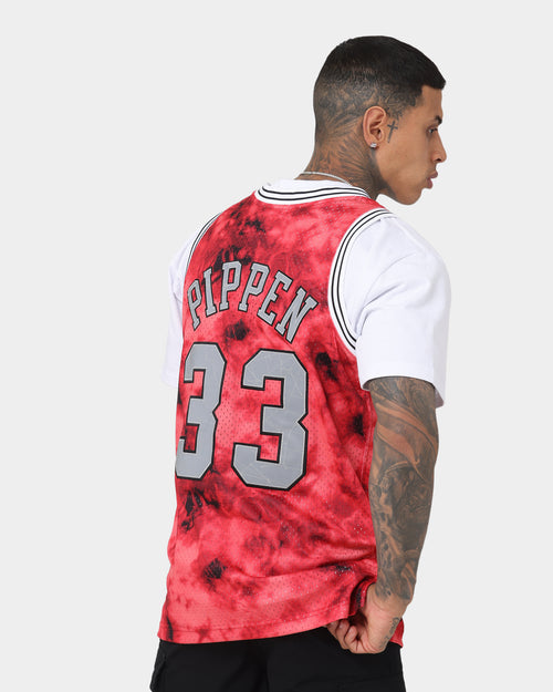 Mitchell & Ness Chicago Bulls Scottie Pippen #33 Galaxy Swingman Jersey Red