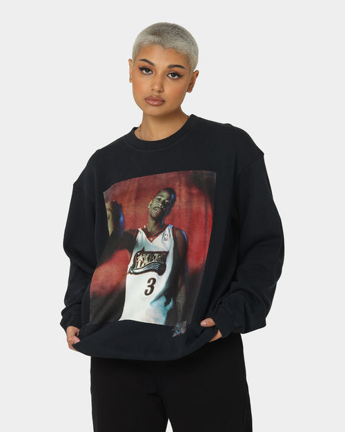 Mitchell & Ness Philadelphia 76ers Allen Iverson Photo Bomb Crewneck Faded Black