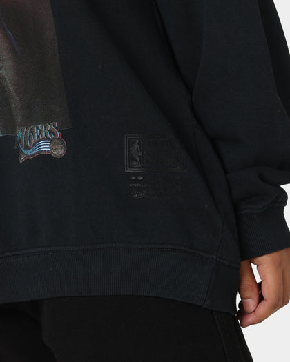 Mitchell & Ness Philadelphia 76ers Allen Iverson Photo Bomb Crewneck Faded Black