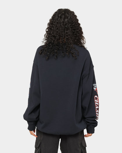 Mitchell & Ness Chicago Bulls Champ Crewneck Faded Black